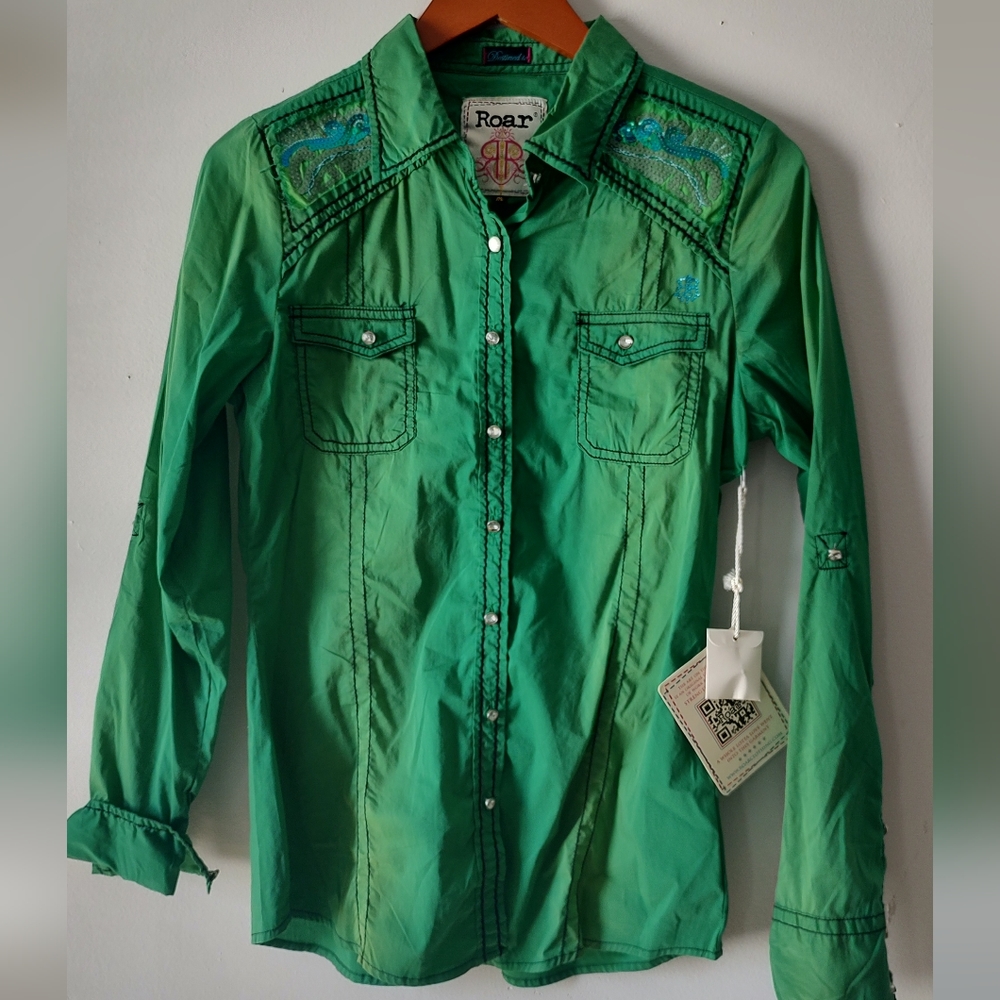 Green rhinestone sequenced roar button down - Picture 3 of 14